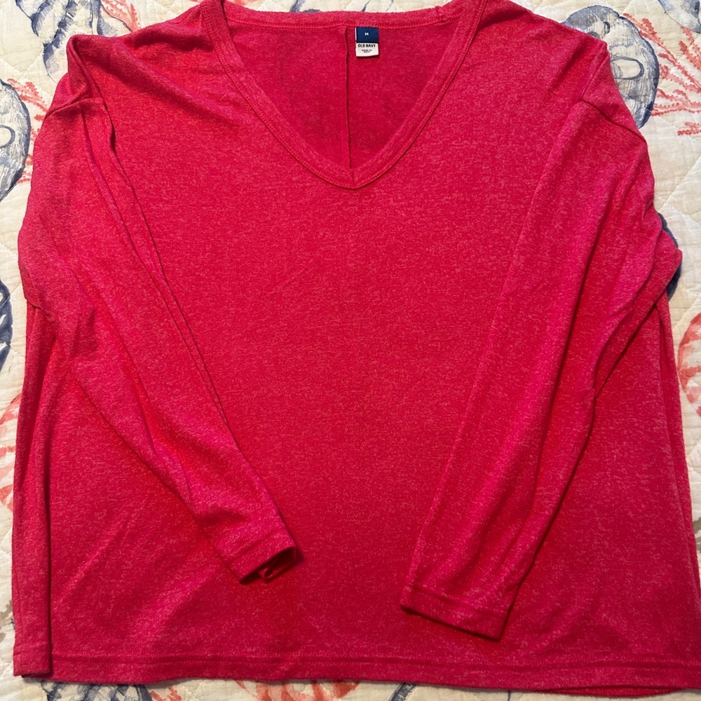 Women’s Medium hot pink long sleeve v-neck tee; new